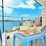 T&m Apartment