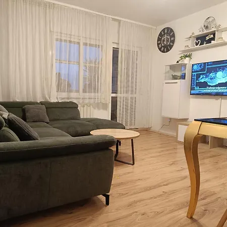 T&m Apartment *